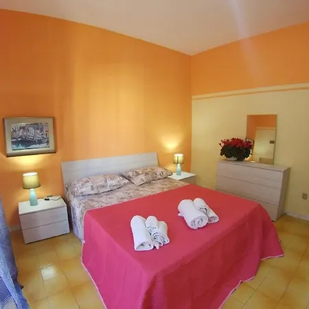 Lido San Giovanni Vicino Apartment